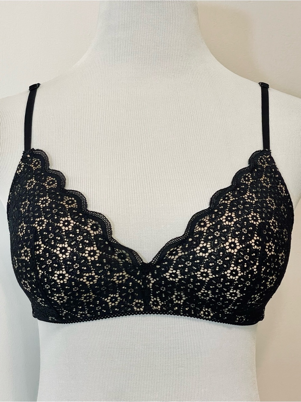 Aerie Real Happy Wireless Lightly Lined Bra Black & Tan Queens’s Lace Size 32D